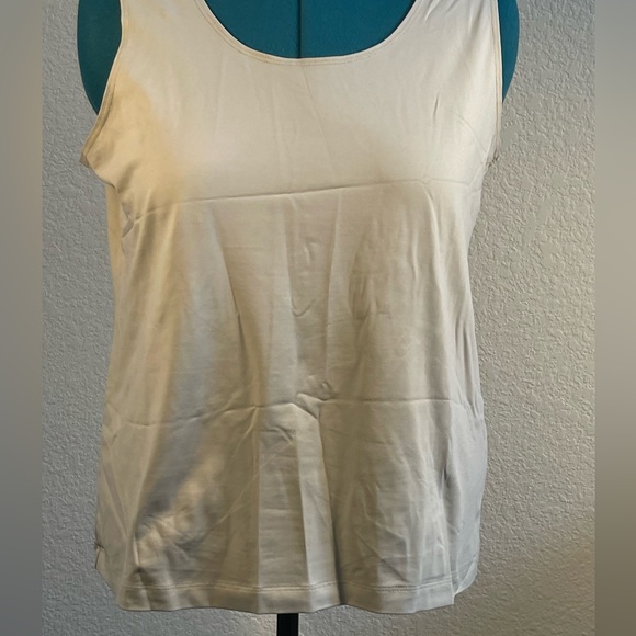 Chico’s Size 3 (16) Beige Sleeveless Tank Top in Excellent Condition - Picture 3 of 4